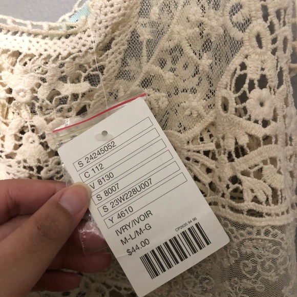 Kimchi Blue lace top - Picture 3 of 4